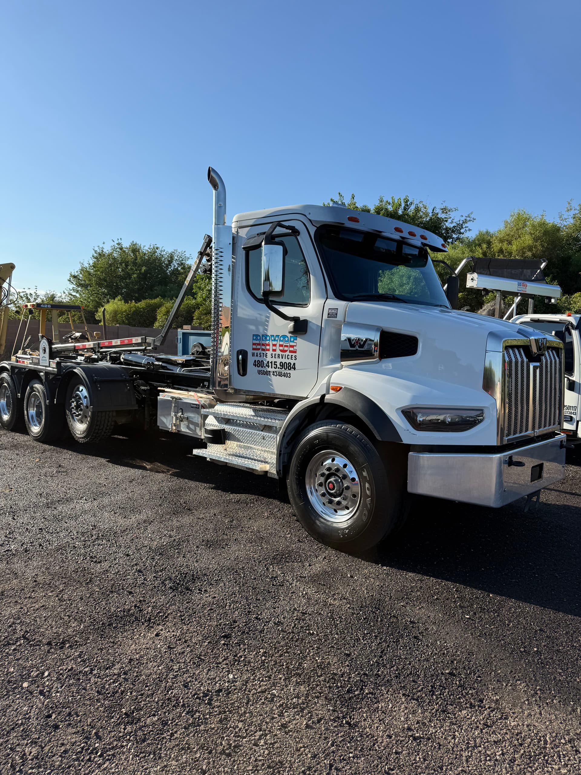 Clean Fleet, Strong First Impression - Commercial Truck Washing image